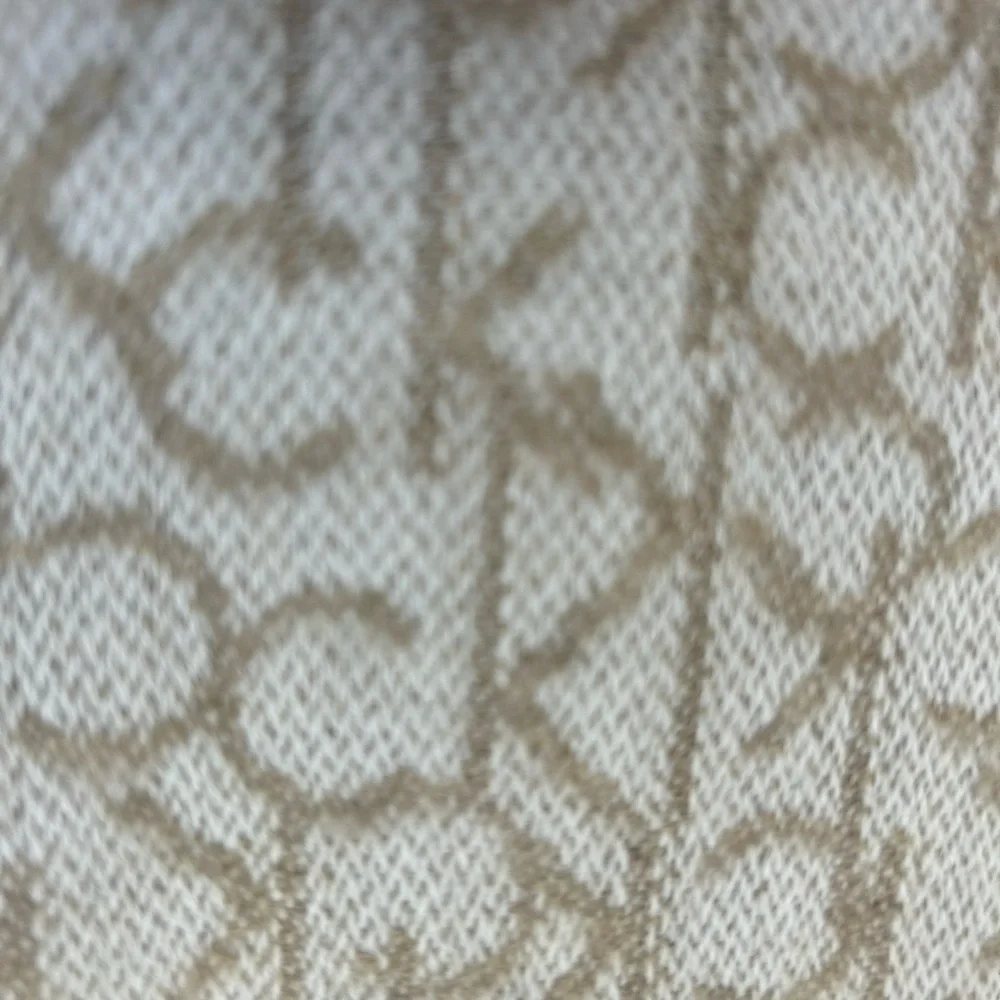 Calvin Klein Signature & solid boarder scarf/ NWOT / beige n cream